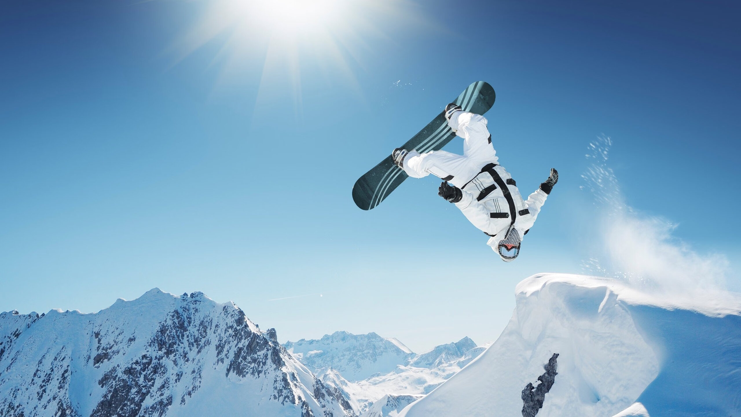 世界攀岩锦标赛决赛中国队斩获首金，世界攀岩日